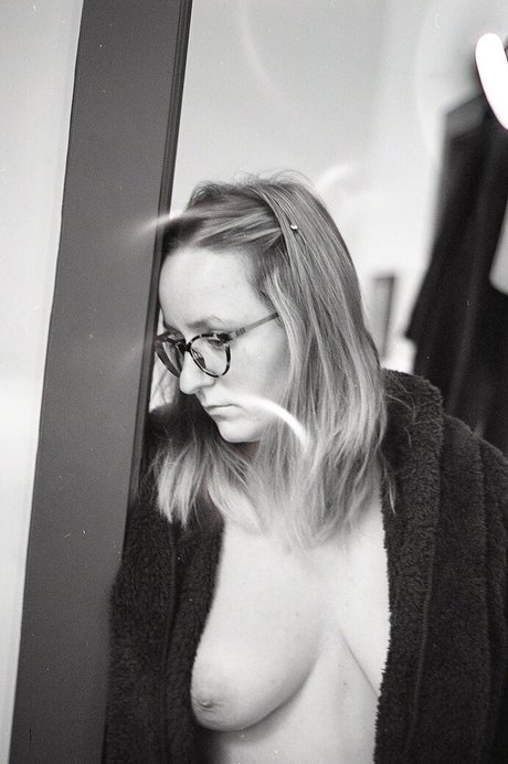 takinitvintage model xxx image