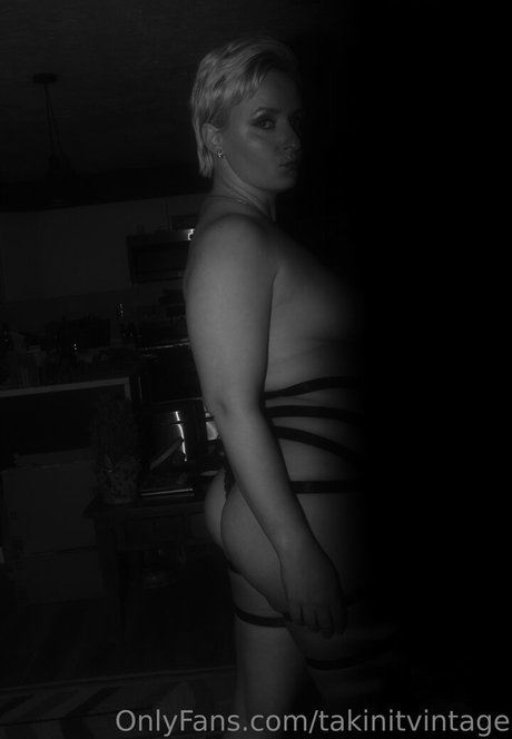 takinitvintage hot actress pic