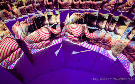 takinitvintage star art pic