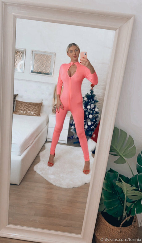 tonnia star best pictures