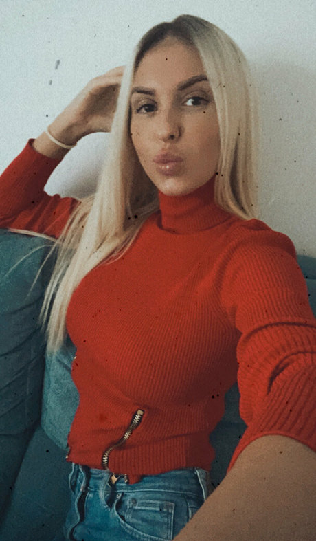 tonnia pornstar beautiful picture