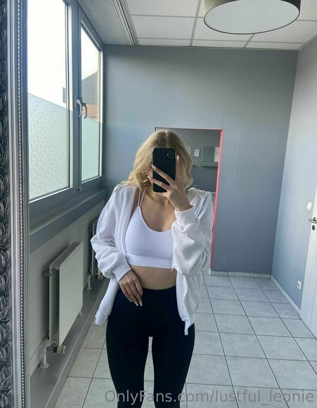 lesbian massage onlyfans free nude pics