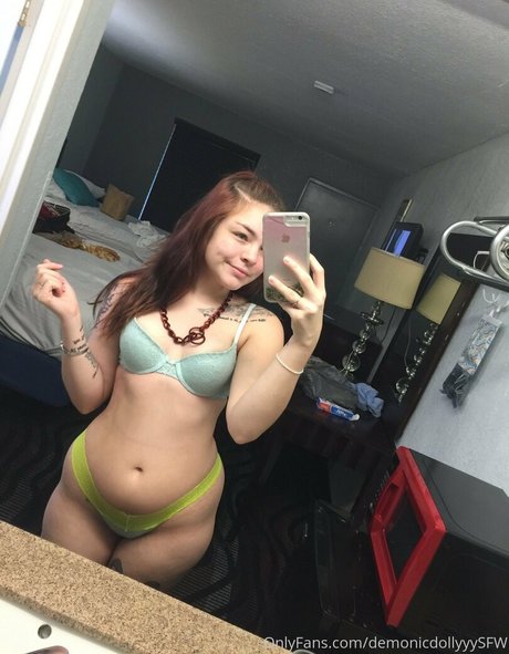 demonicdollyyysfw model nude img