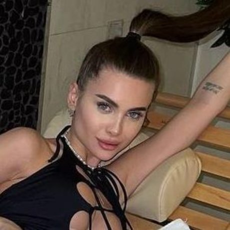 tinamayer nude model gallery