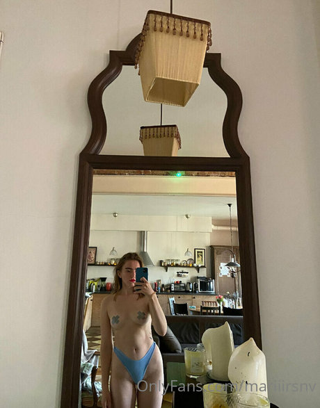 mariiirsnv nude pornstar photos