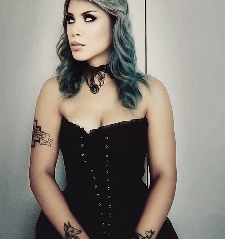 erszebetbathory666vip naked star picture