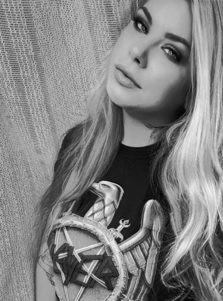 erszebetbathory666vip model beautiful pic