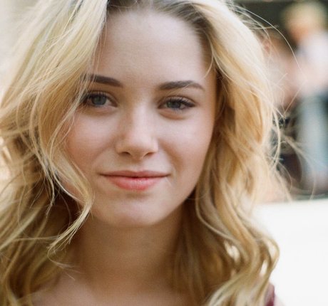Virginia Gardner Photo Gallery