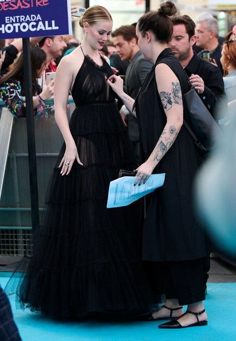 Virginia Gardner model best images