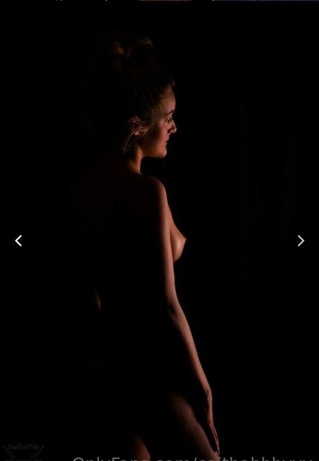 lesbian onlyfans nude image