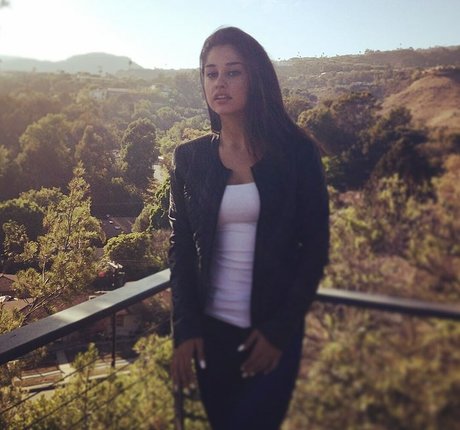 Yvette Monreal pretty actress gallery