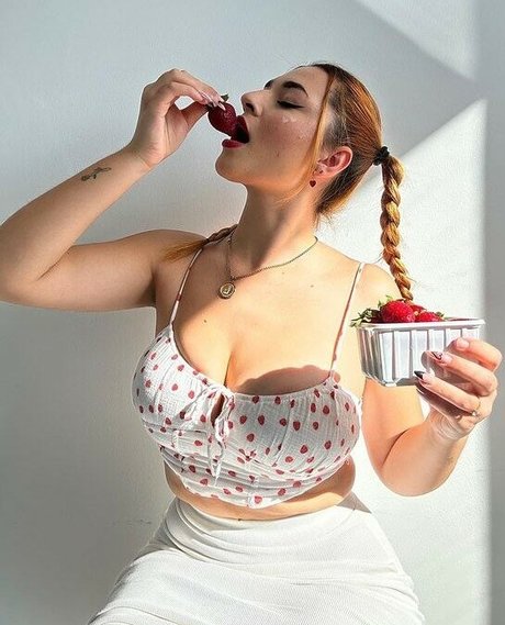 Lexi Borg high quality pornstar picture