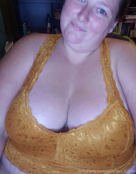 Princess Big Tits exclusive actress photo