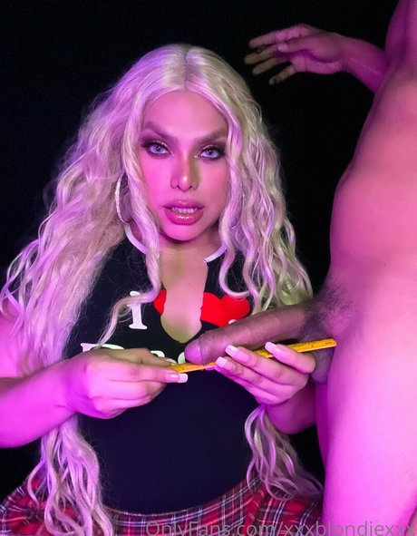 xxxblondiexxx model beautiful gallery