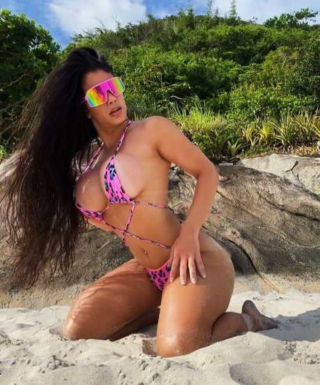 Linda De Morrer model erotic pics