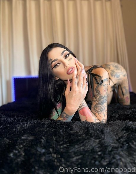 anabbad model nude images