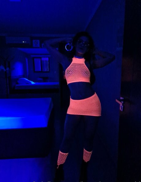 domminib perfect actress img