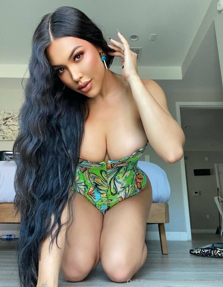 raineyjamesfree star adult picture