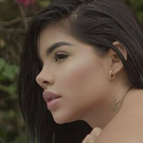 charitharamburo model sex gallery