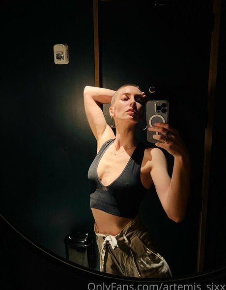 artemis sixx model free photos
