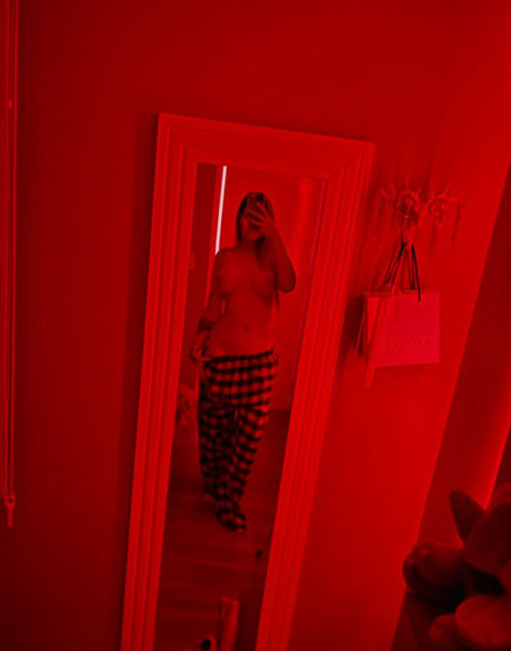 Camilaputini Comecou best model images