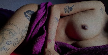 Main Yuumi model sexy image