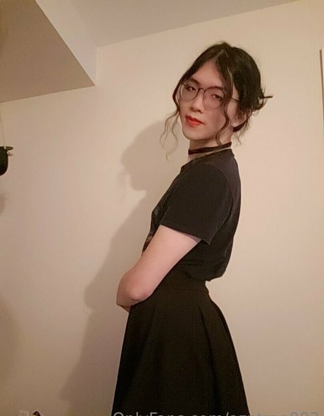 azntrap003 model nude photo