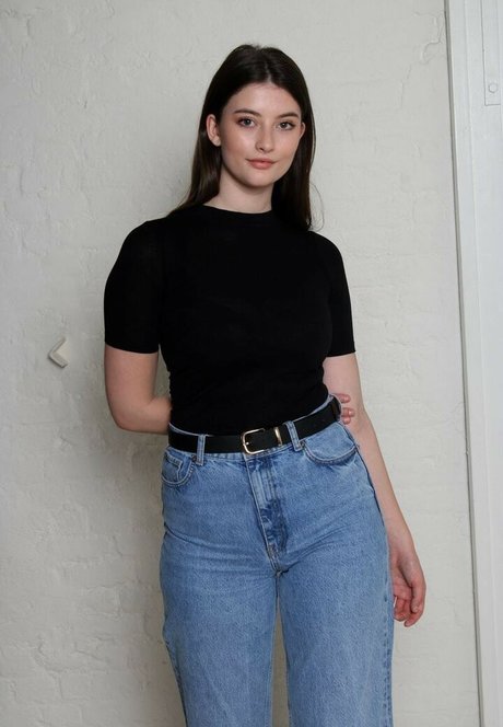 Ellie Weston porn actress picture