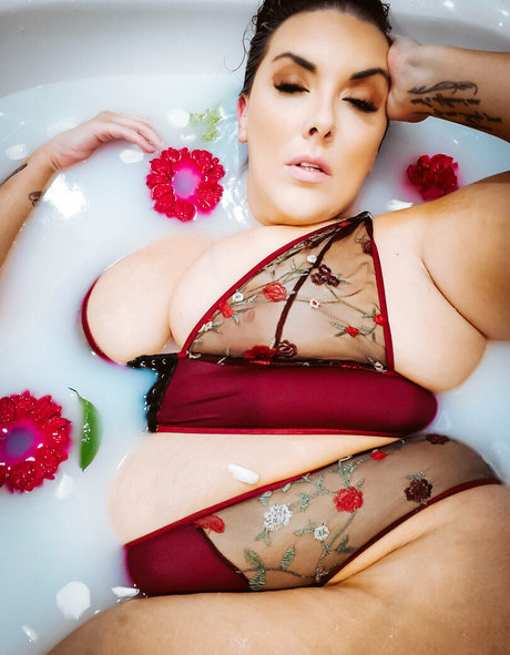 wildflower babe exclusive actress gallery