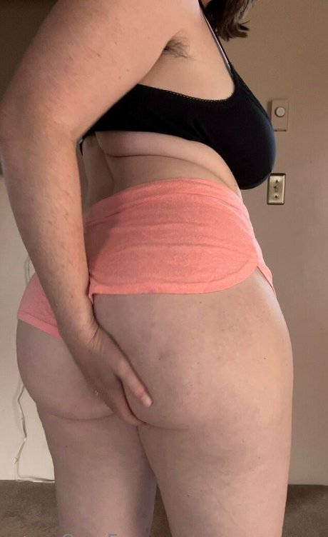 avamaeve_ sexy actress pic