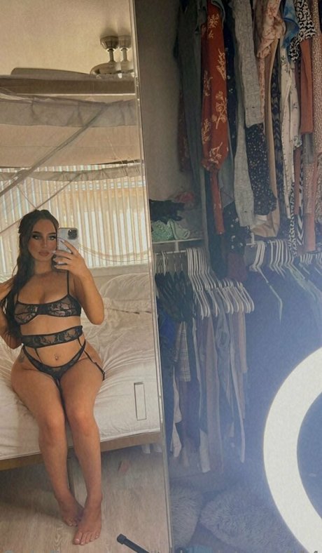 babyvictoria444 naked model gallery