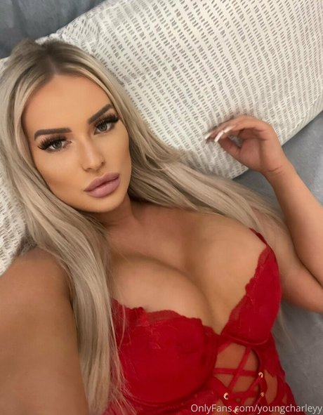 blonde babe onlyfans free sexy picture