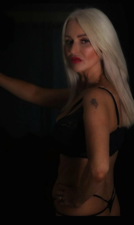 candy c model high quality picture