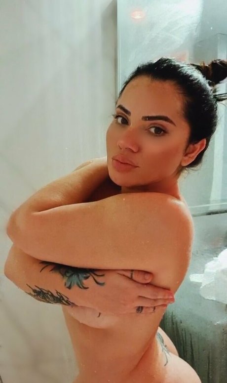 majo secrets erotic actress pic