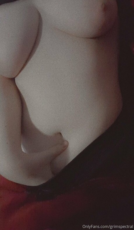 grimspectral model pornographic pic