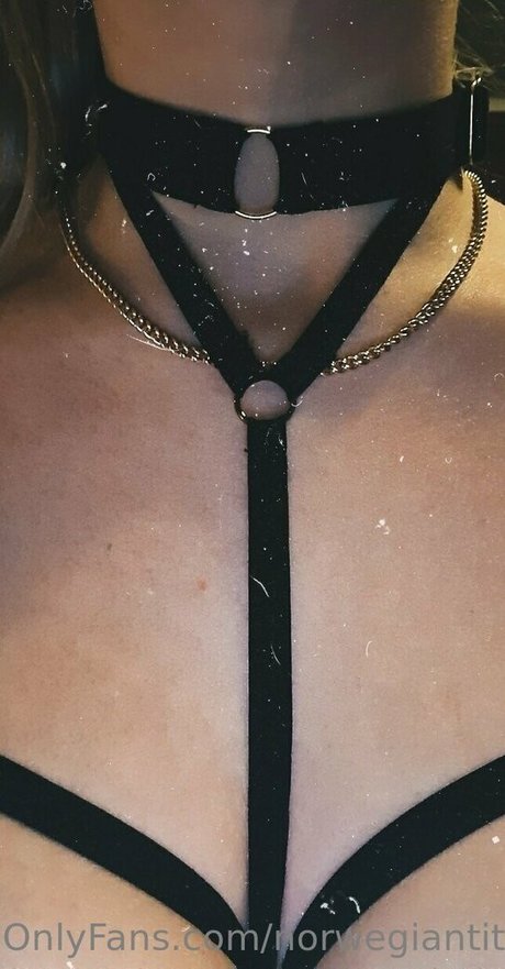 huge fake tits onlyfans nudes archive