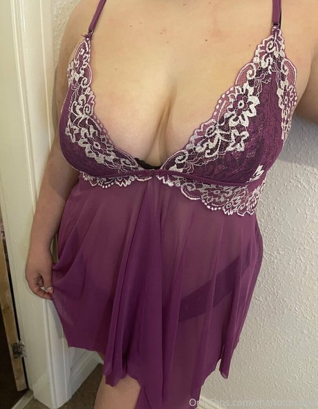 charlottesnow star hot pics