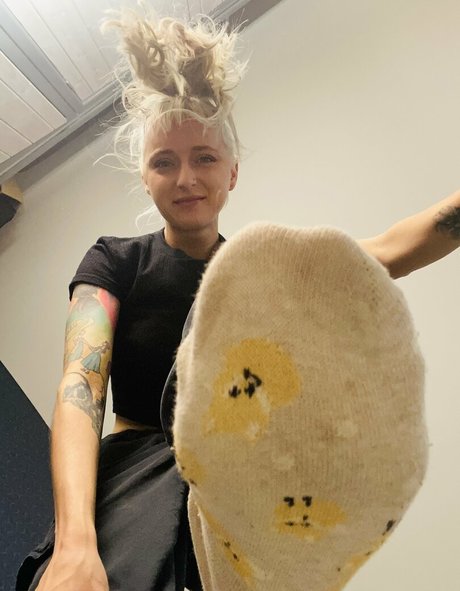 asian teen feet onlyfans naked gallery