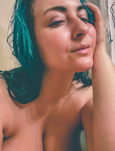 Afkayt nudes star pics