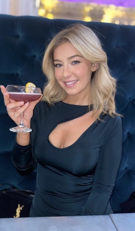 Creative Calm ASMR model porn archive