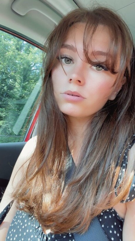 Admiremeamy Profile Photo