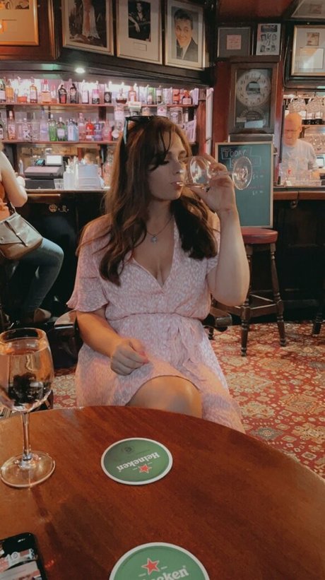 Admiremeamy model art image