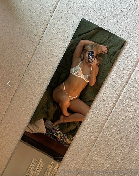 mae 222 star exclusive pictures