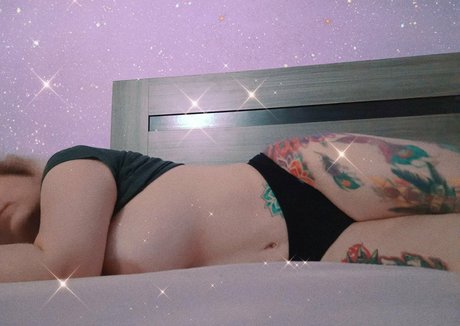 Daireth pornographic model image