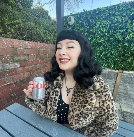 xalexaddams nude model img