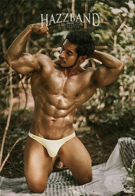 hazzbandexclusive model top pic