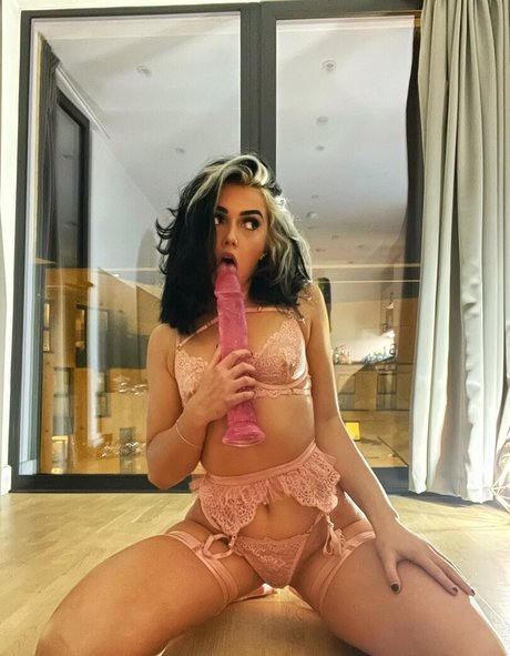 Effy Storm pornographic model pics