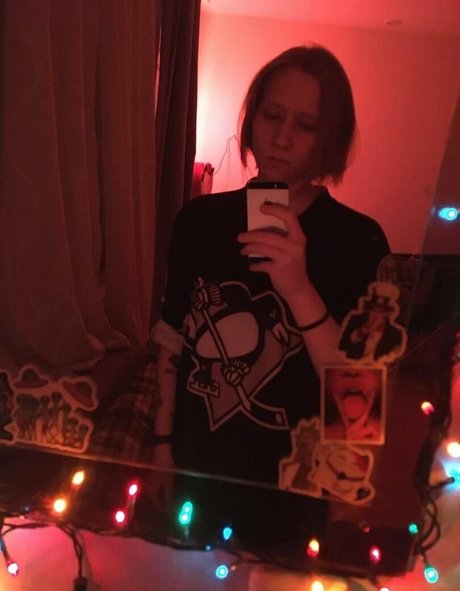 likastorm pornographic model pic