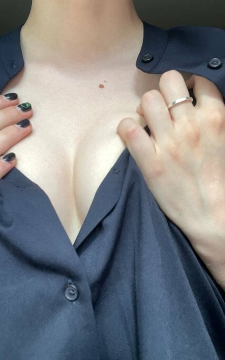 likastorm naked actress galleries