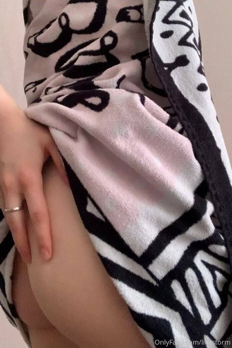 likastorm erotic star img